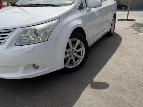 2011 Toyota Avensis III, белый, 1280000 рублей, вид 4