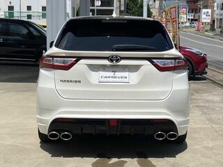 2018 Toyota Harrier III (XU60) Рестайлинг, белый, 2570000 рублей, вид 4