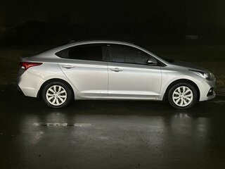 2017 Hyundai Solaris II, серебристый, 1220000 рублей, вид 3