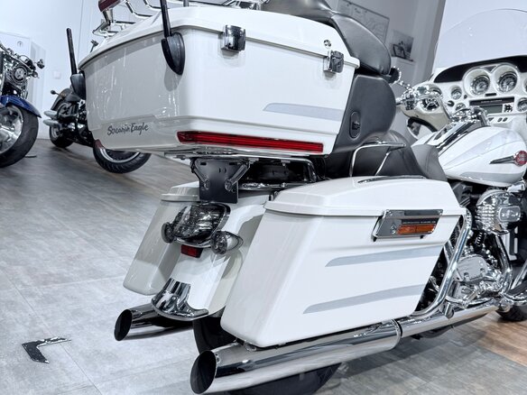 2008 Harley-Davidson Electra Glide, белый, 1199000 рублей - вид 16