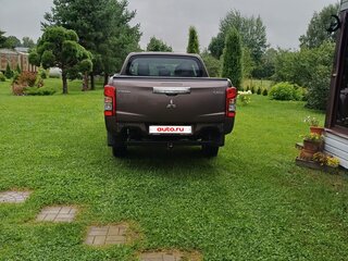 2019 Mitsubishi L200 V Рестайлинг, коричневый, 4020000 рублей, вид 2