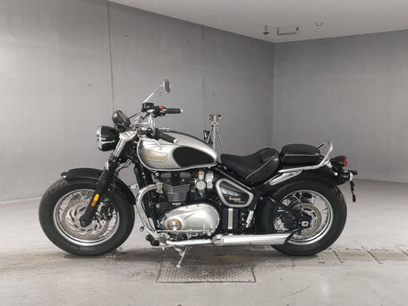 2025 Triumph Bonneville Speedmaster, чёрный, 1150000 рублей, вид 2