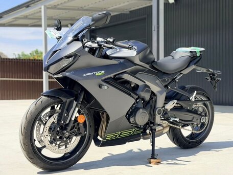 2025 Triumph Daytona 660, чёрный, 980000 рублей, вид 2