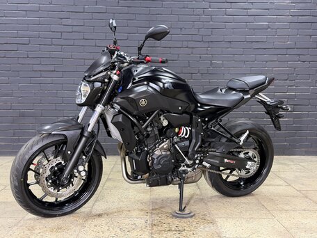 2017 Yamaha MT-07 (FZ-07), чёрный, 745000 рублей, вид 2