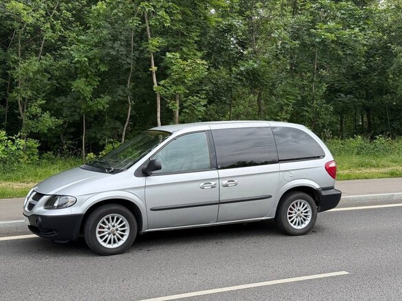 2003 Dodge Caravan IV, серебристый, 636363 рублей - вид 3