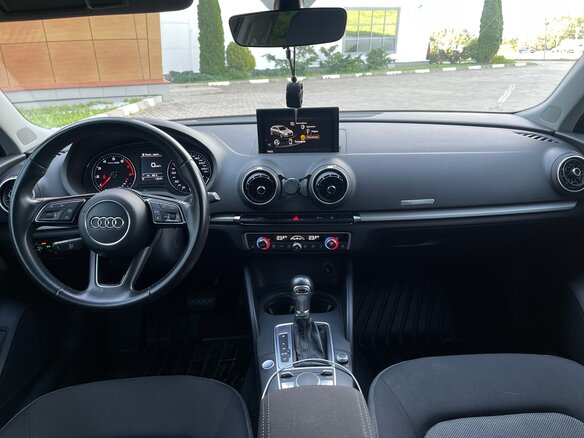 2017 Audi A3 III (8V) Рестайлинг, чёрный, 1250000 рублей - вид 12