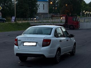 2018 Lada (ВАЗ) Granta I Рестайлинг, белый, 420000 рублей, вид 3