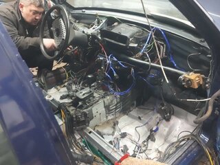 1986 Mercedes-Benz W124 200, синий, 825000 рублей, вид 2