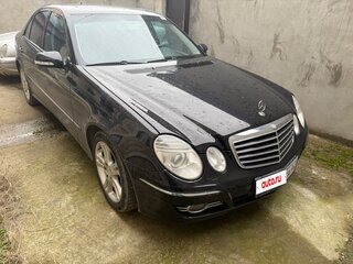 2008 Mercedes-Benz E-Класс 500 III (W211, S211) Рестайлинг, чёрный, 1600000 рублей, вид 3