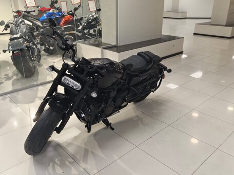 2022 Harley-Davidson Sportster S, чёрный, 1890000 рублей, вид 2