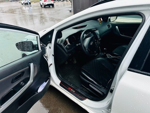 2014 Kia Ceed II, жёлтый, 560000 рублей - вид 8