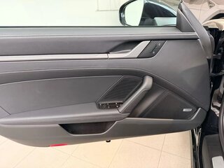 2025 Porsche 911 Targa 4S VIII (992) Рестайлинг, чёрный, 27965000 рублей, вид 4
