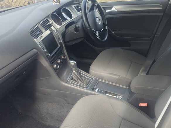 2013 Volkswagen Golf VII, серый, 1300000 рублей - вид 5