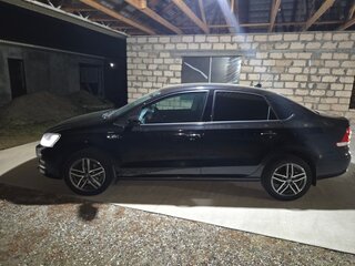 2017 Volkswagen Polo V Рестайлинг, чёрный, 1190000 рублей, вид 3