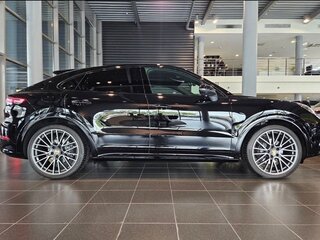 2023 Porsche Cayenne Coupé III, чёрный, 13500000 рублей, вид 2