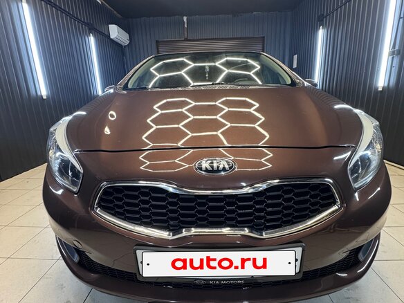 2012 Kia Ceed II, коричневый, 700000 рублей - вид 12