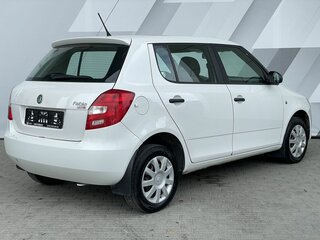 2011 Skoda Fabia II Рестайлинг, белый, 448000 рублей, вид 5