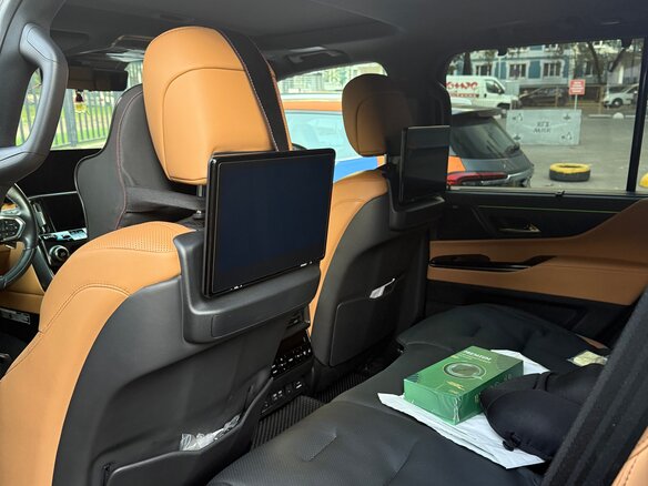 2022 Lexus LX 500d IV, чёрный, 18000000 рублей - вид 2