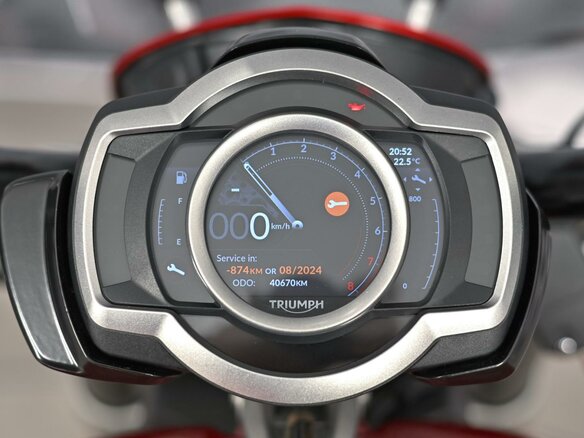 2020 Triumph Rocket III, красный, 1649000 рублей - вид 8