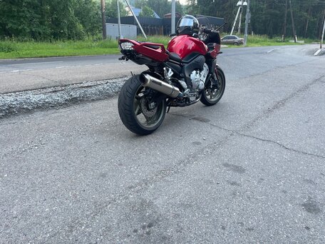2009 Yamaha FZ1, красный, 650000 рублей, вид 3
