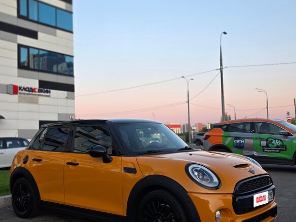 2016 Mini Hatch Cooper S III (F55/F56), оранжевый