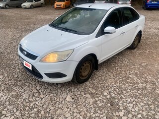 2010 Ford Focus II Рестайлинг, белый, 500000 рублей, вид 1