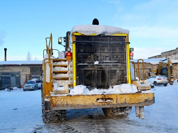 2013 Caterpillar 988, жёлтый, 6500000 рублей - вид 2