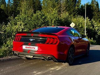 2019 Ford Mustang VI Рестайлинг, красный, 2505000 рублей, вид 3