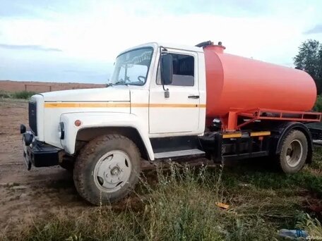 2005 ГАЗ 3308, 740000 рублей, вид 1