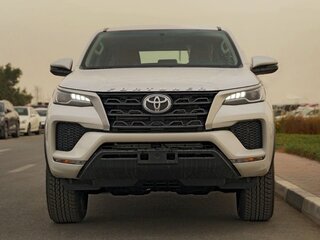 2025 Toyota Fortuner II Рестайлинг, белый, 5023000 рублей, вид 2