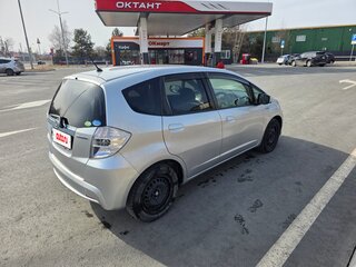 2013 Honda Fit Hybrid II, серый, 715000 рублей, вид 4