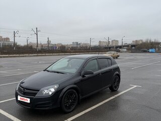 2010 Opel Astra H Рестайлинг, чёрный, 550000 рублей, вид 2