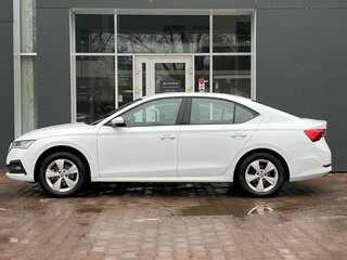 2021 Skoda Octavia IV (A8), белый, 2119000 рублей, вид 5