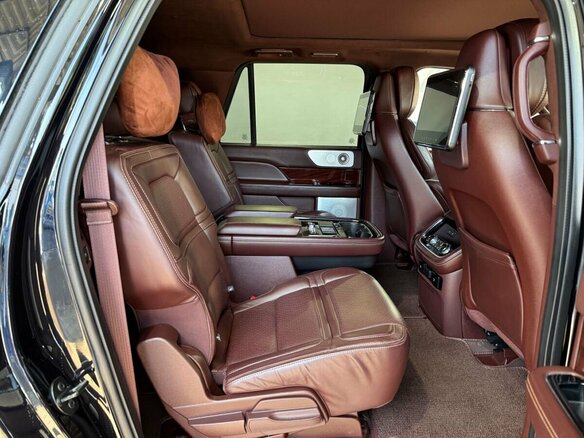 2019 Lincoln Navigator IV, чёрный, 7399000 рублей - вид 12