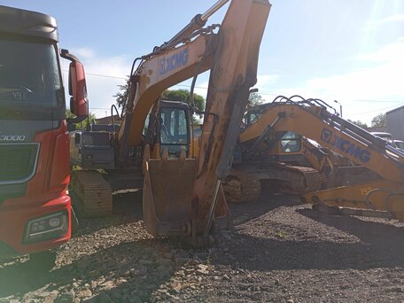 2023 XCMG XE215C, жёлтый, 7520050 рублей, вид 2