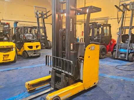 2008 Komatsu FB, жёлтый, 1350000 рублей, вид 1