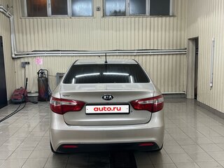 2015 Kia Rio III, бежевый, 700000 рублей, вид 3