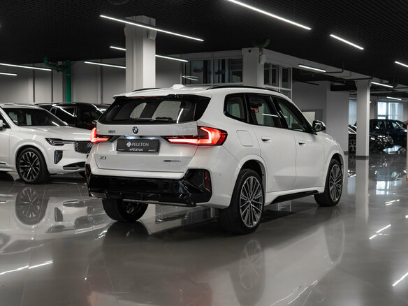 2026 BMW X1 25Li xDrive III (U11/U12), белый - вид 3