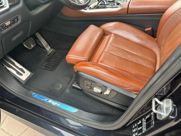 2018 BMW X5 M50d IV (G05/G18), пурпурный, 4990000 рублей - вид 13