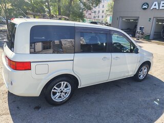 2010 Nissan Lafesta I, белый, 700000 рублей, вид 3