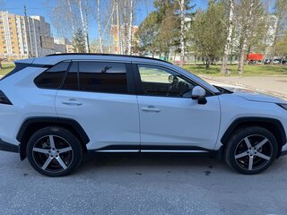 2023 Toyota Wildlander I, белый, 3750000 рублей, вид 2