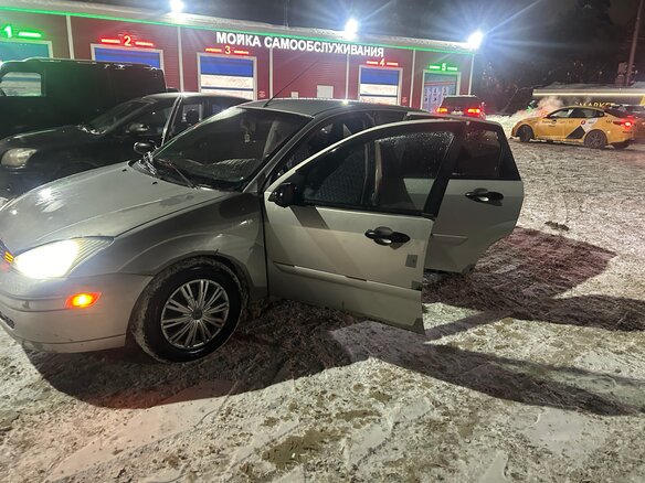 2002 Ford Focus I (North America), серебристый, 175000 рублей - вид 5
