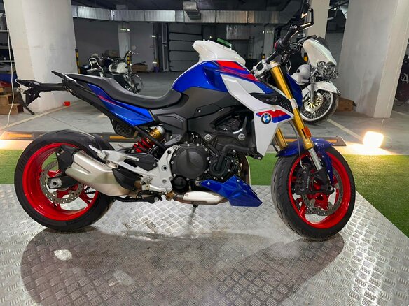 2024 BMW F 900 R, синий, 1150000 рублей - вид 16