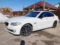 2010 BMW 5 серии 523i VI (F10/F11/F07), белый, 1500000 рублей