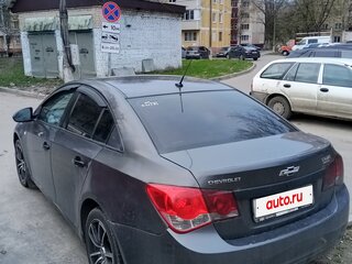 2012 Chevrolet Cruze I Рестайлинг, серебристый, 600000 рублей, вид 3
