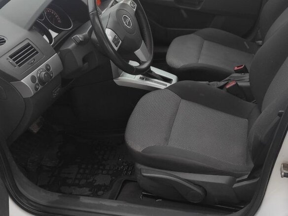 2012 Opel Astra H Рестайлинг, белый, 595000 рублей - вид 6