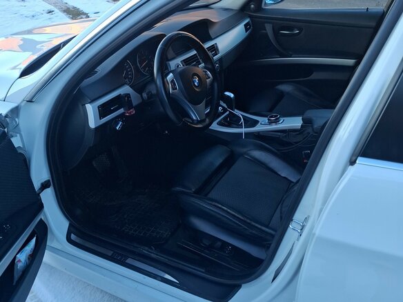 2008 BMW 3 серии 325i V (E90/E91/E92/E93) Рестайлинг, белый, 1280000 рублей - вид 10