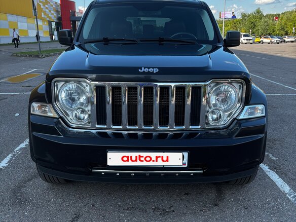 2010 Jeep Cherokee IV (KK), чёрный - вид 2