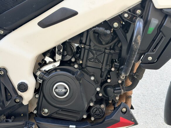 2022 Bajaj Pulsar NS 200, белый, 160000 рублей - вид 6