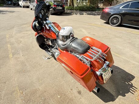 2010 Harley-Davidson Street Glide, оранжевый, 1100000 рублей, вид 3